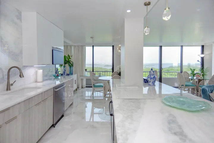 New, completely remodeled Kitchen!