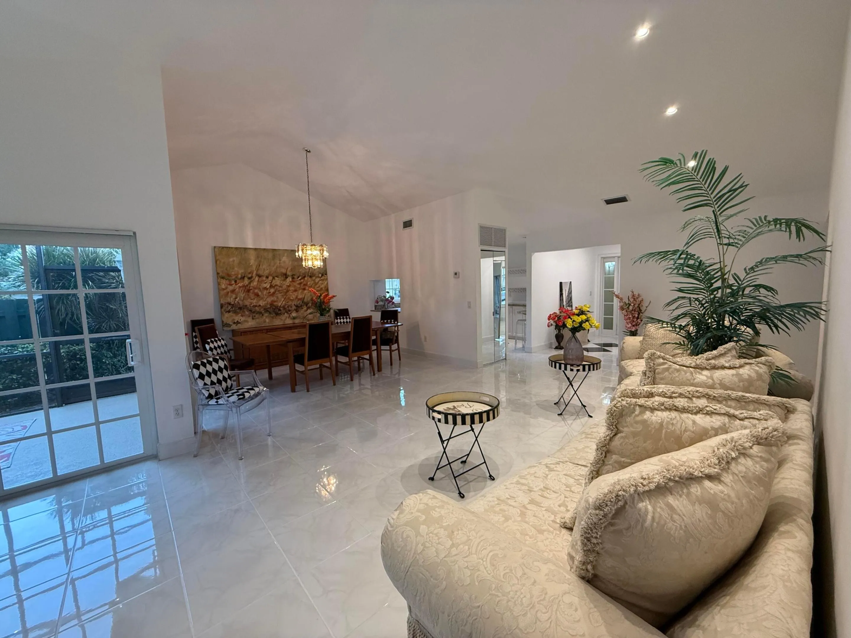 LIVING AND DINING