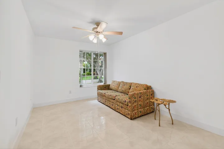 6105 VIA LAGUNA LN, 3/2/ CORNER VILLA