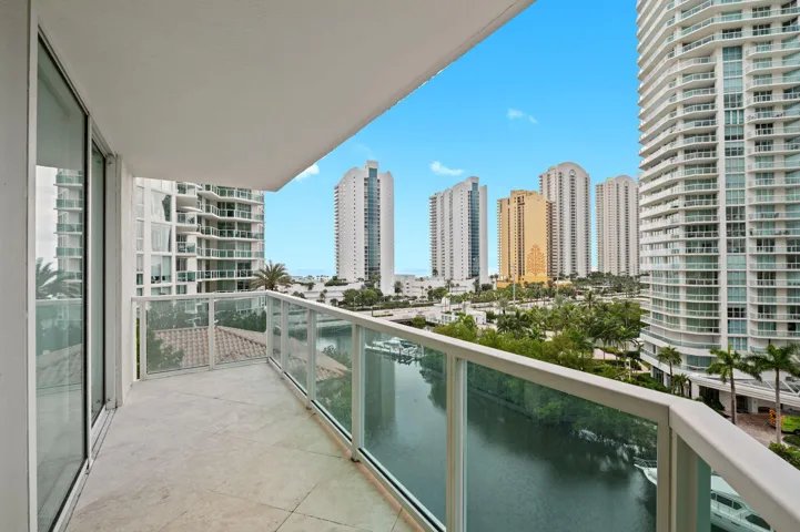 1-web-or-mls-200-sunny-isles-blvd-806