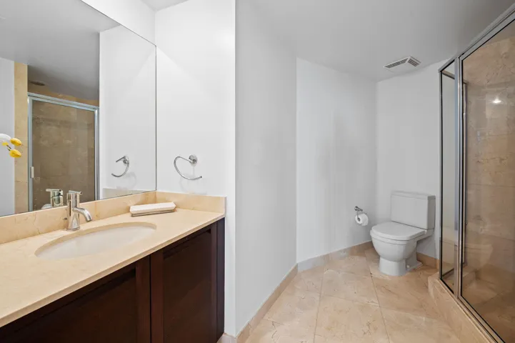 24-web-or-mls-200-sunny-isles-blvd-806