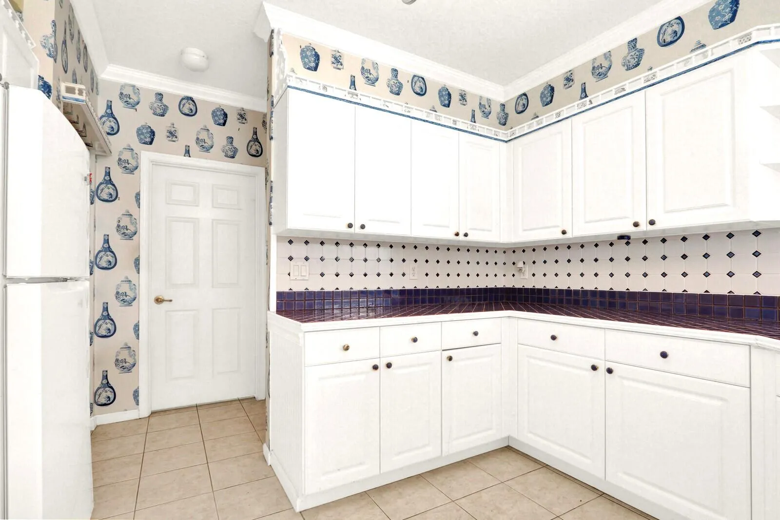 Lots of Cabinets