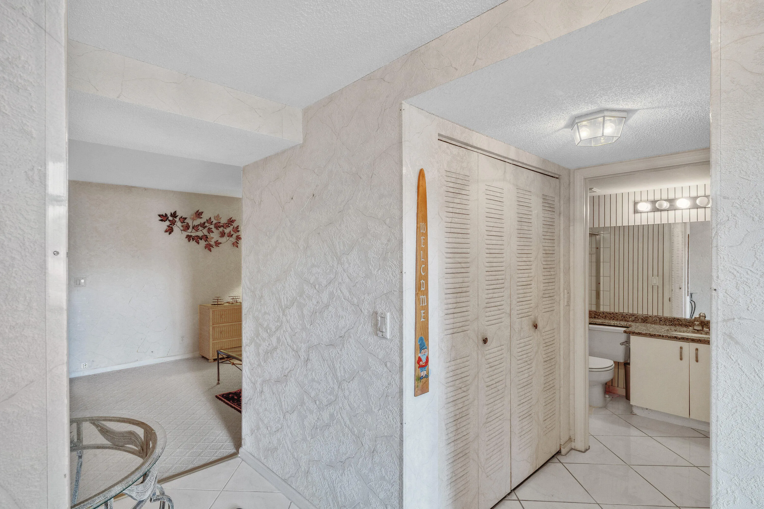 5 Foyer