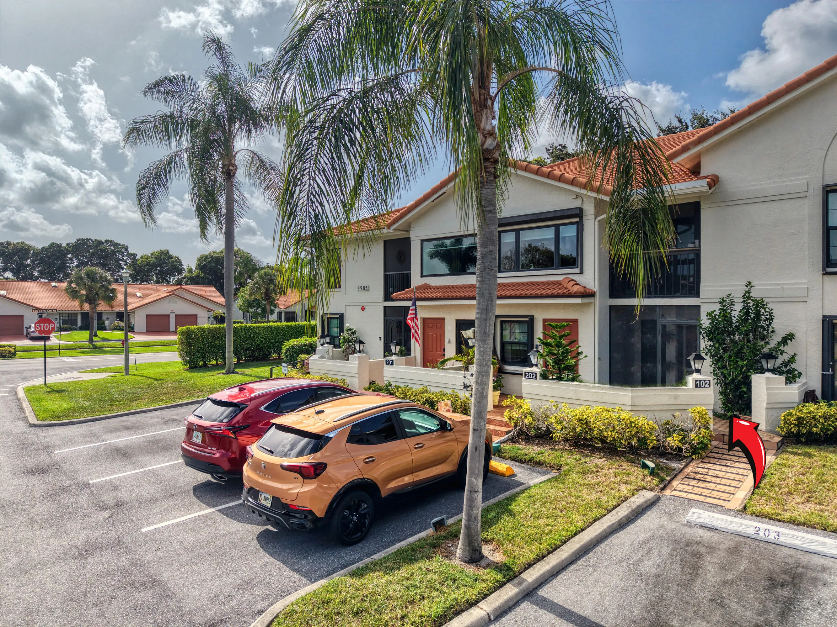 1 Exteriors (2)