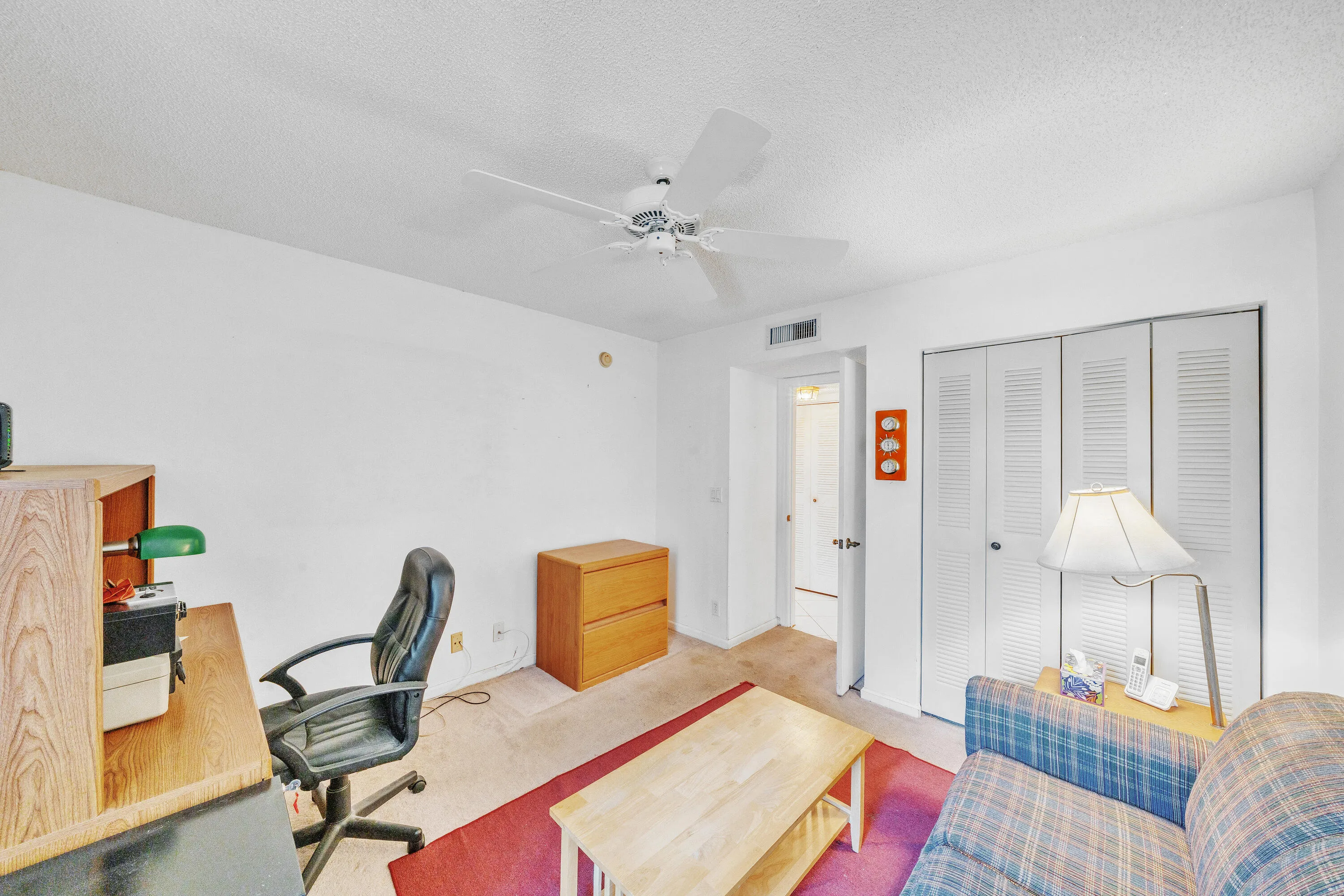 17 Guest Bedroom (2)