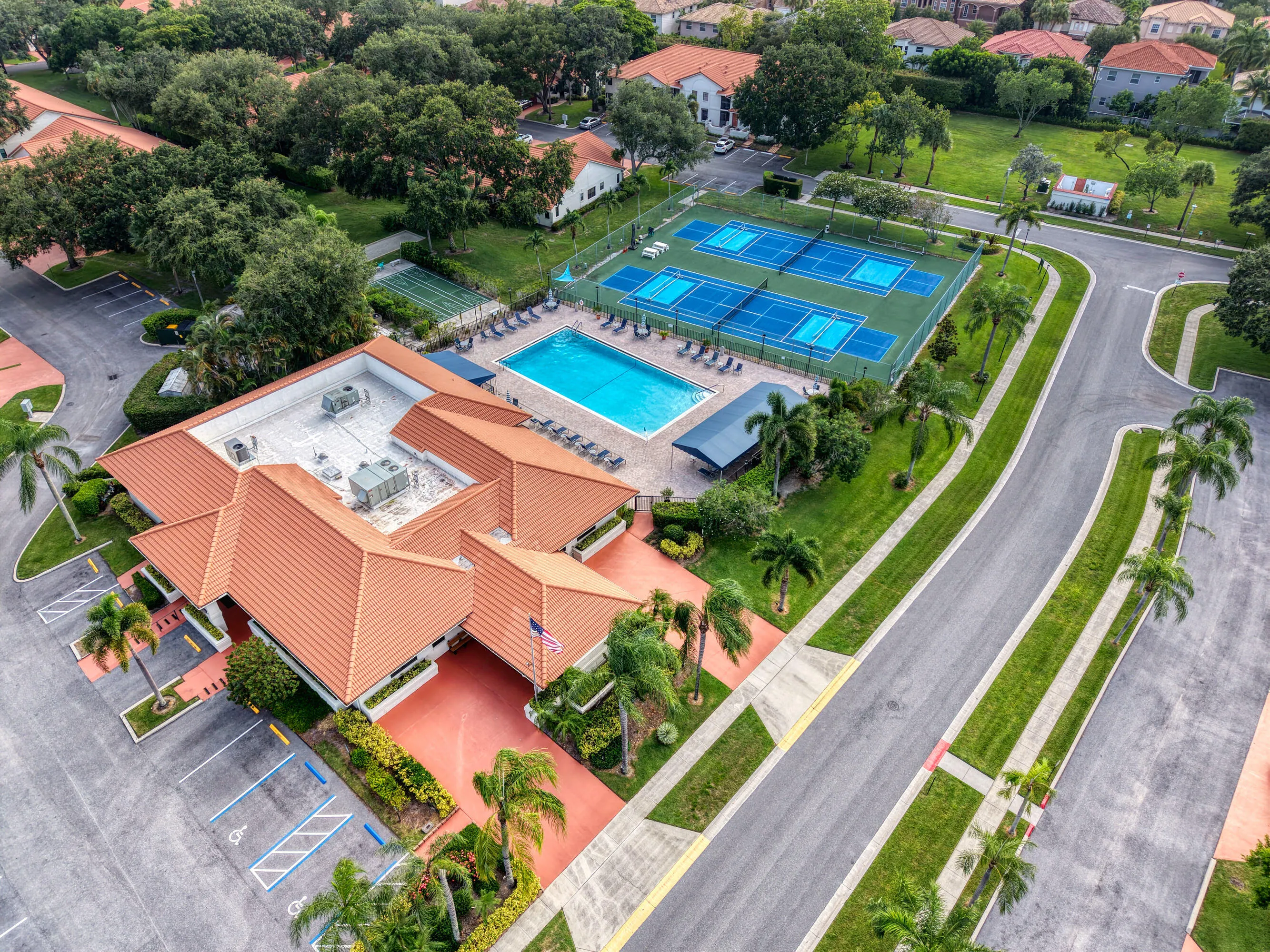 23 Clubhouse (2)