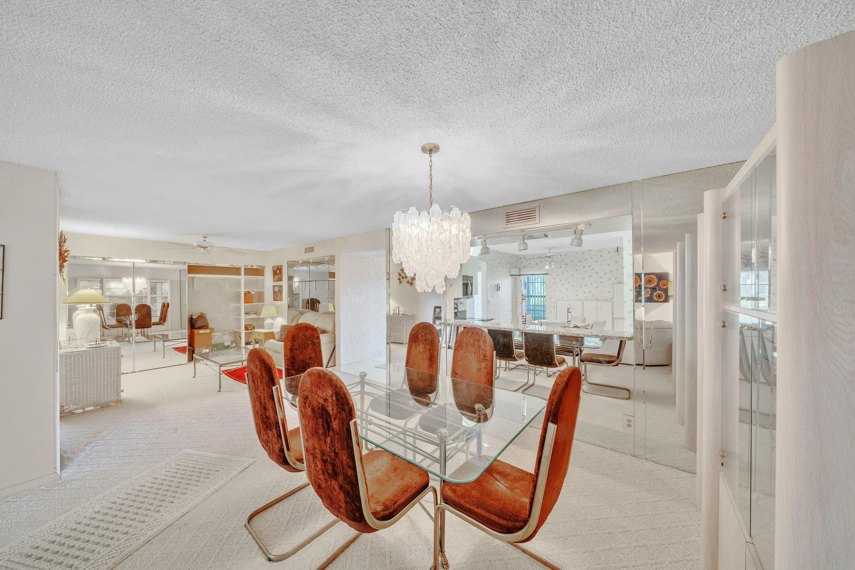 14 Dining Area
