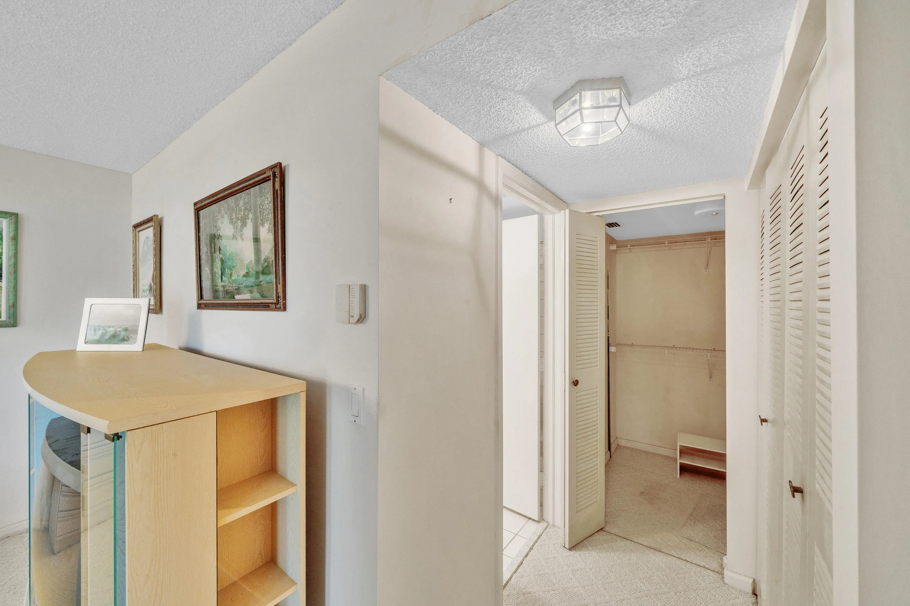 10 Primnary Bedroom Suite (4)