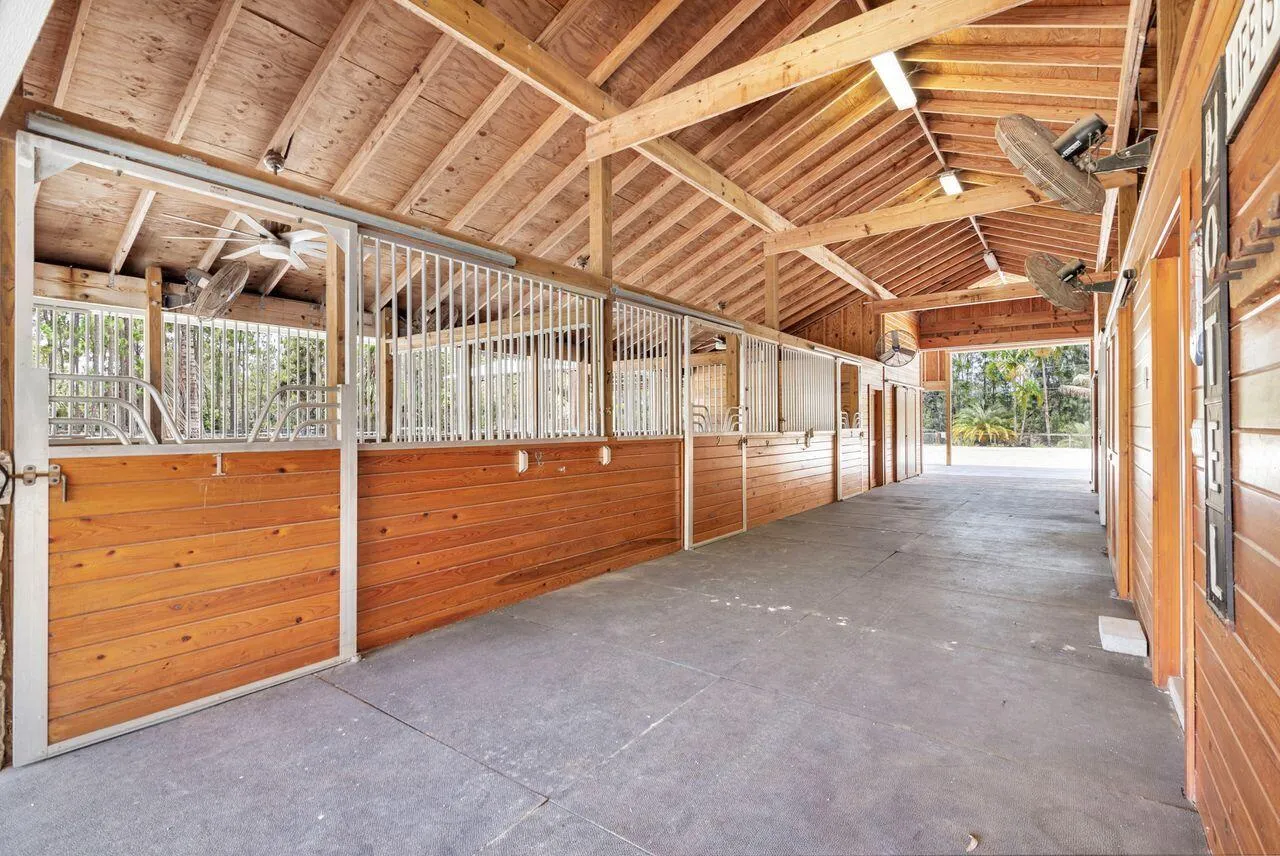 Barn