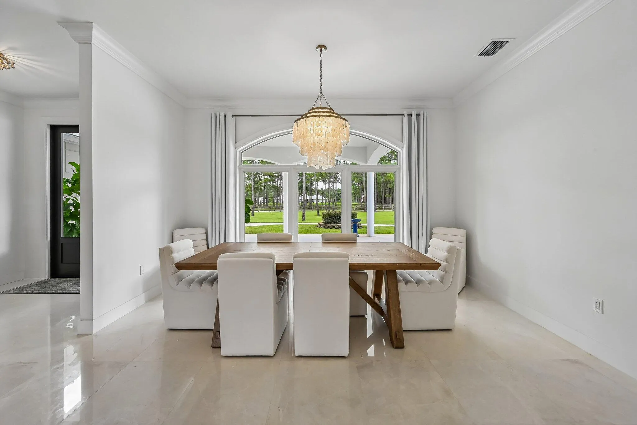Dining In Main House