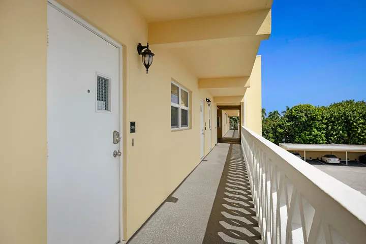 230 N Federal Hwy #305-2