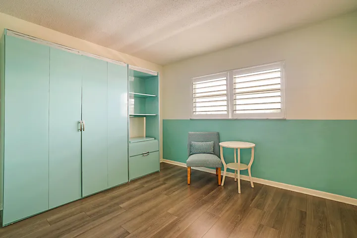 230 N Federal Hwy #305-22