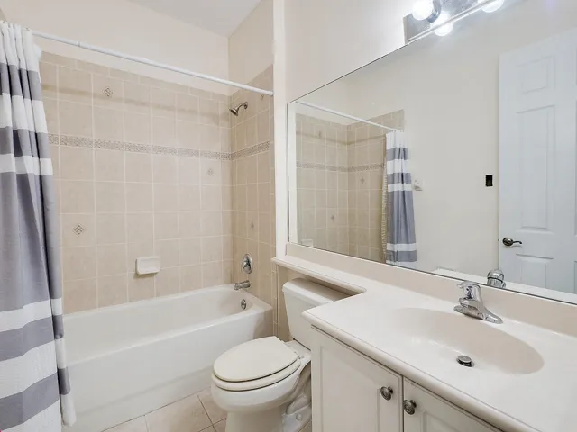 BATHROOM 2