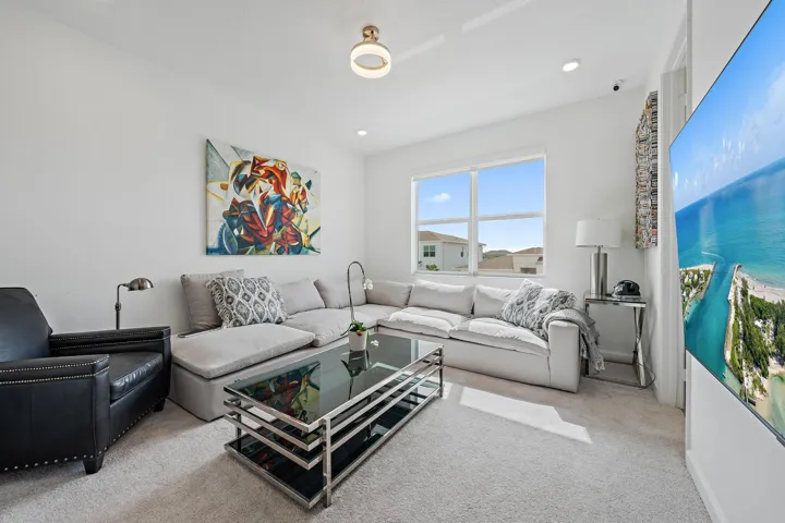 1525 Stockbridge St-16