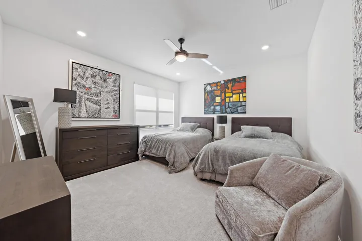 1525 Stockbridge St-18