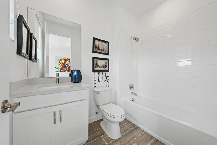 1525 Stockbridge St-17