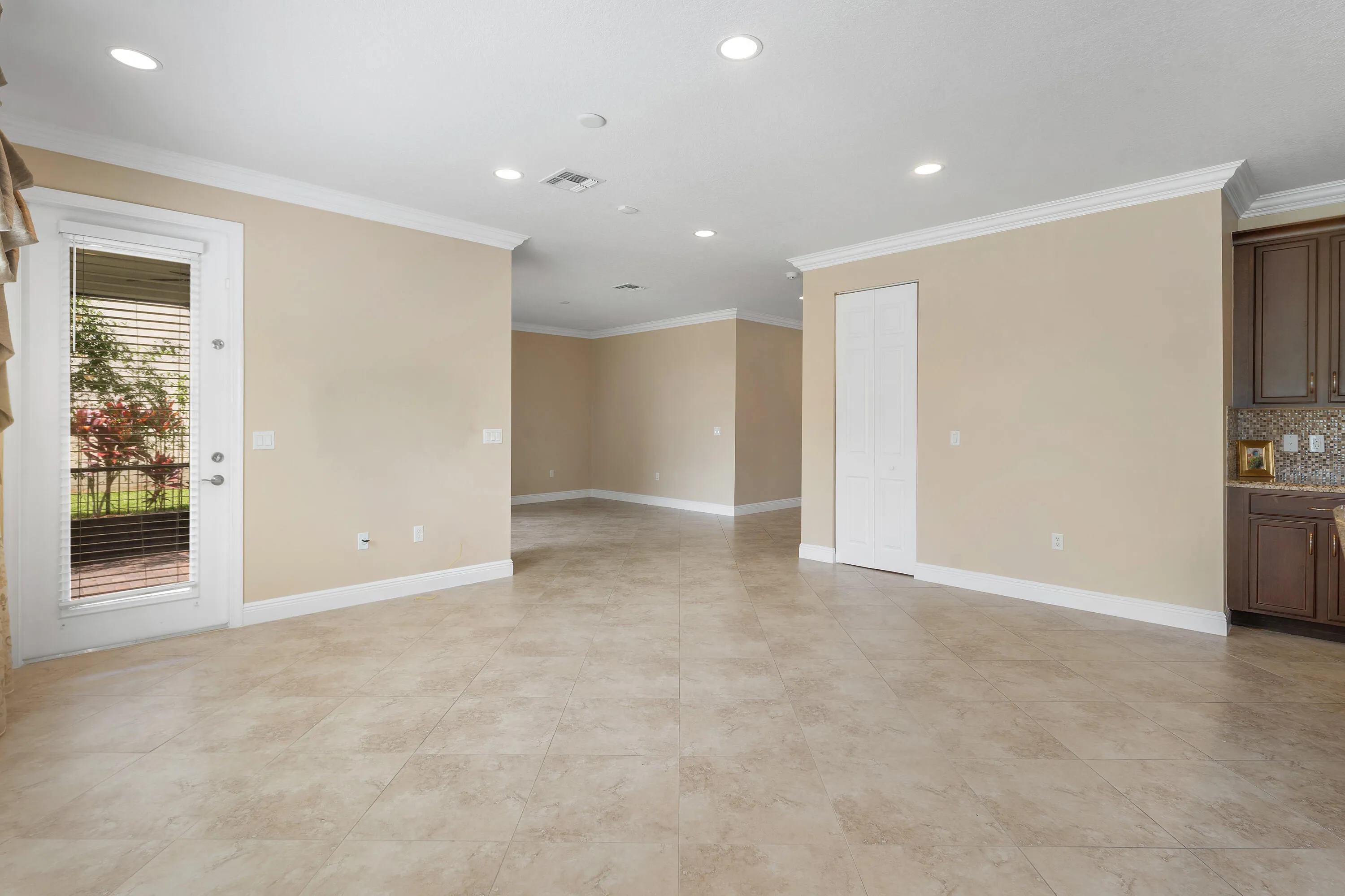 015-2417BellarosaCircle-WestPalmBeach-FL