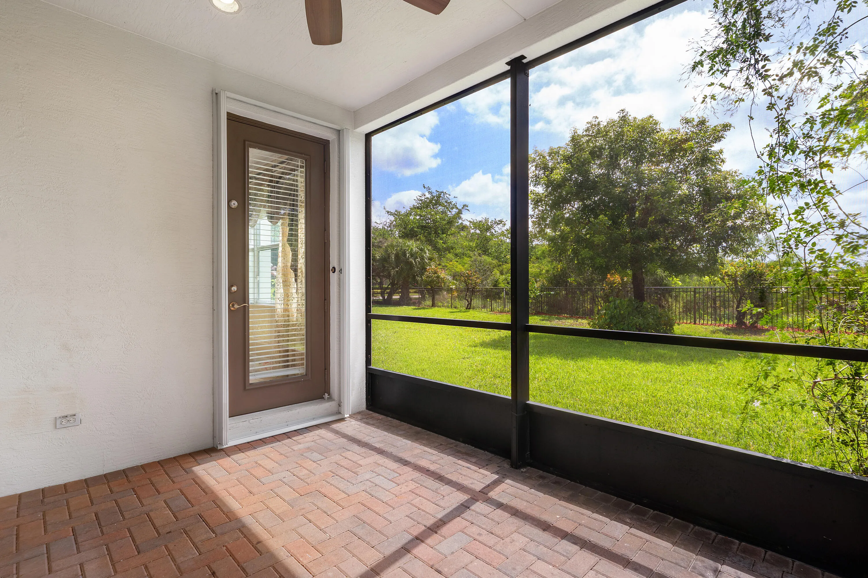 042-2417BellarosaCircle-WestPalmBeach-FL