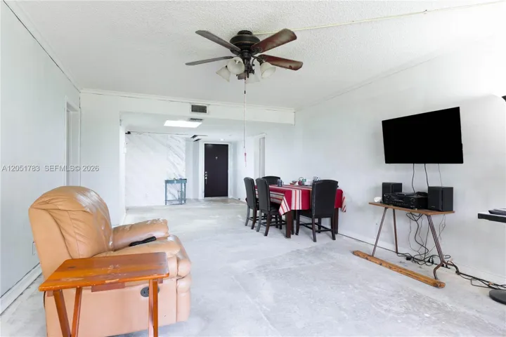 Living / Dining