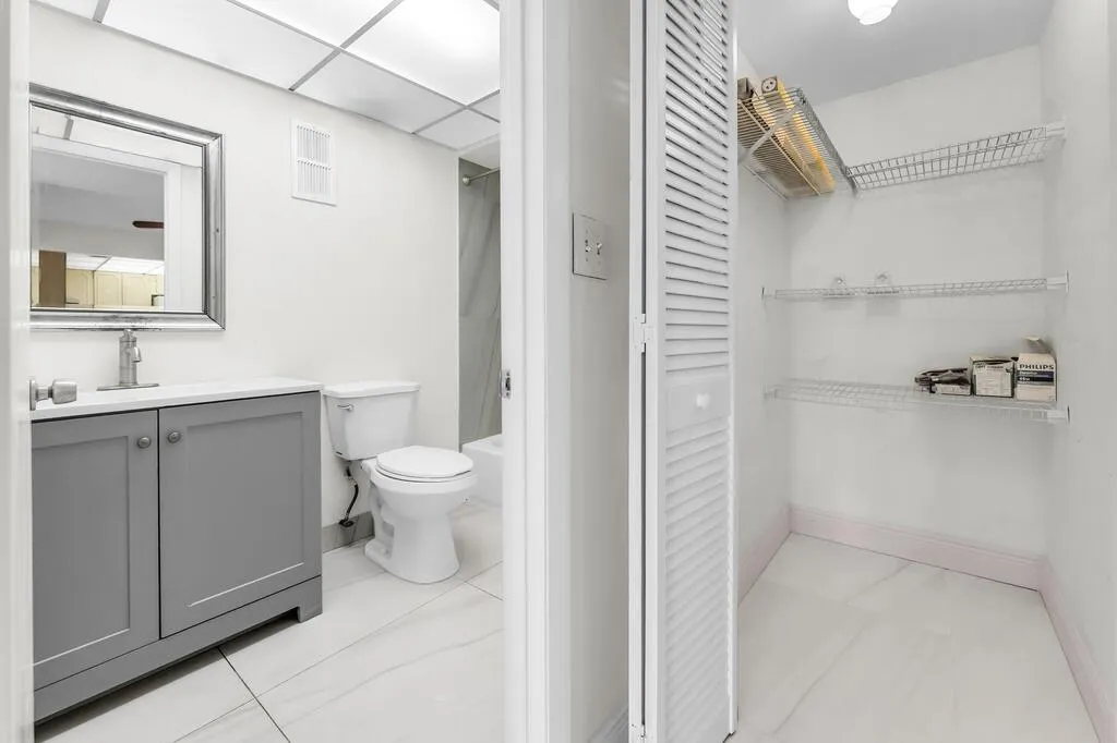 Bathroom/Utility Closet