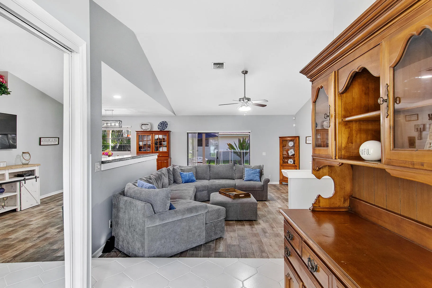 912 Blueberry Dr (12)