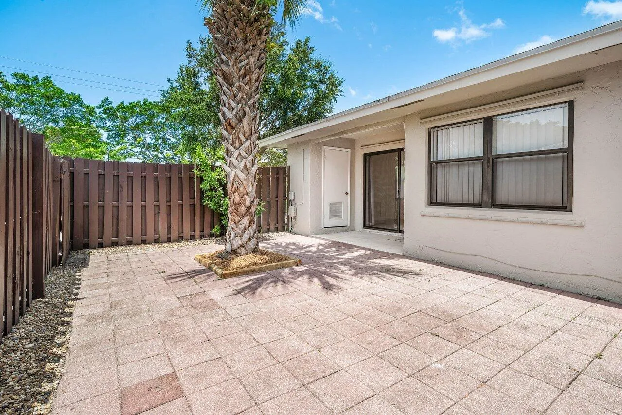 16422 Straw Way