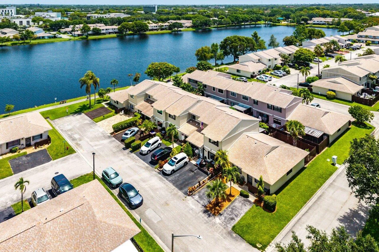 16422 Straw Way