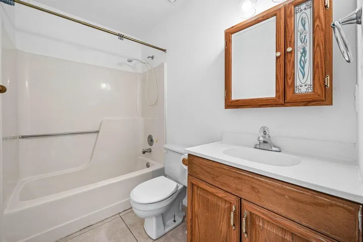 16422 Straw Way / 2nd Bath