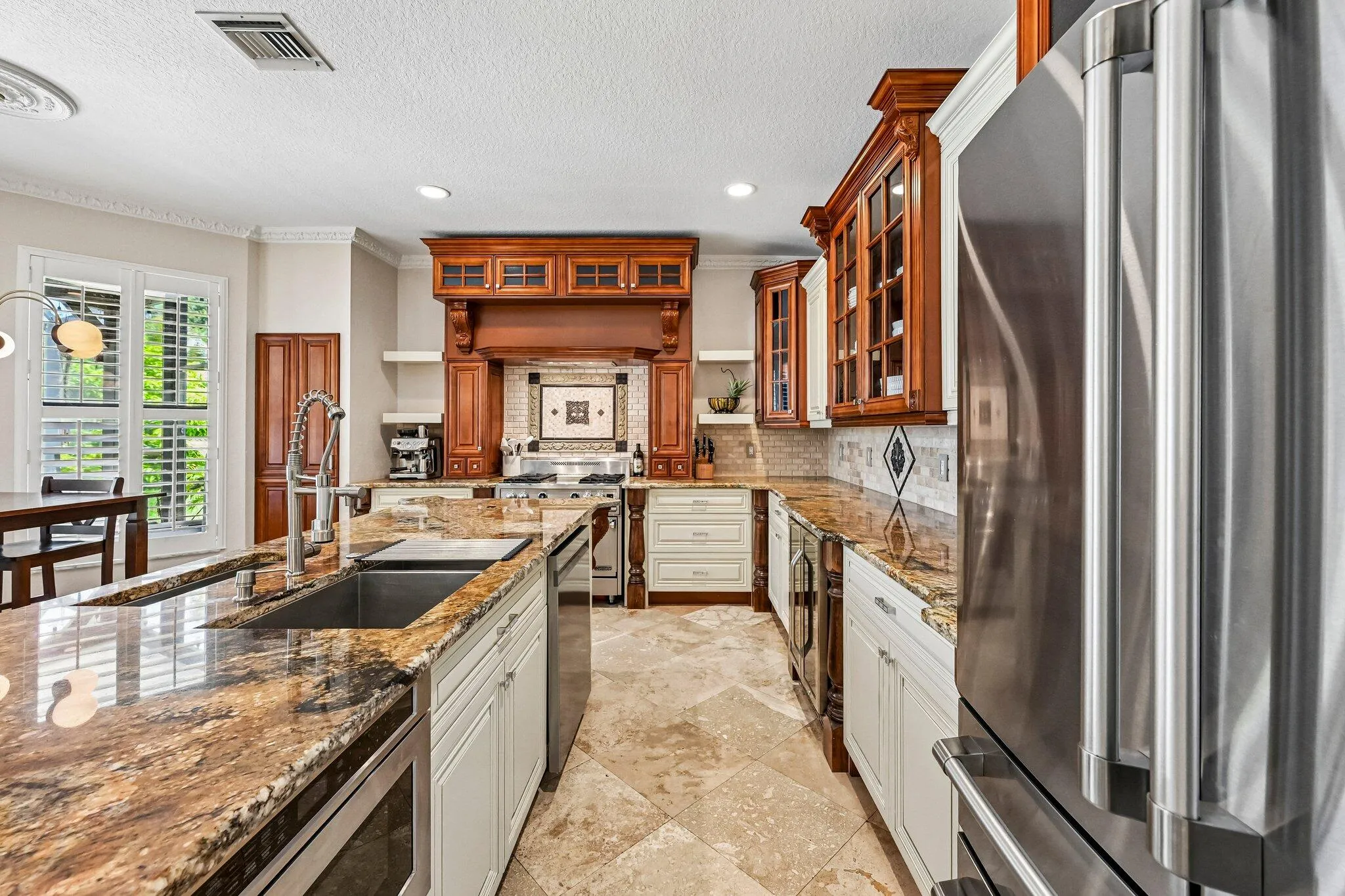 23-web-or-mls-Center Stone Ln-S1107-015