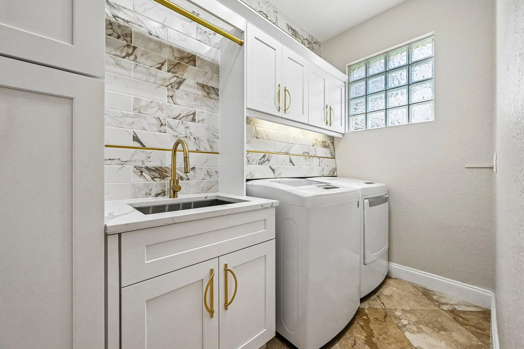28-web-or-mls-Center Stone Ln-S1107-020