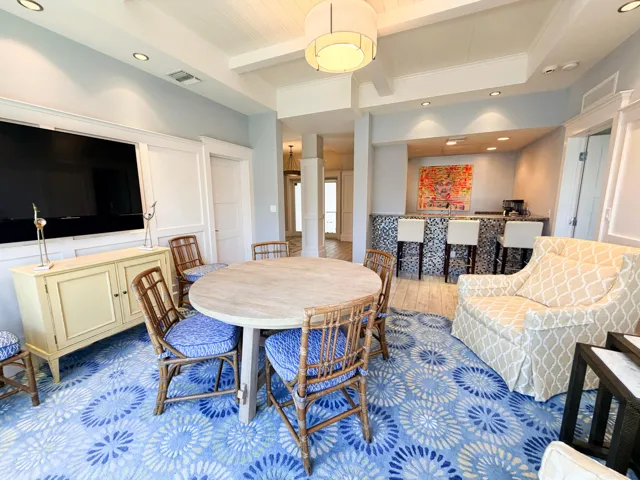 Den/Cardroom