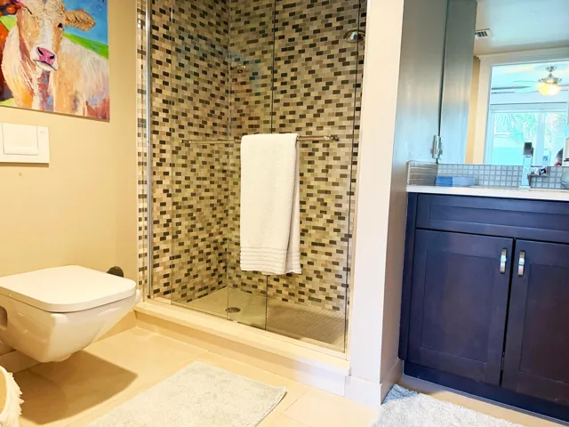 Twin Bedroom Bath
