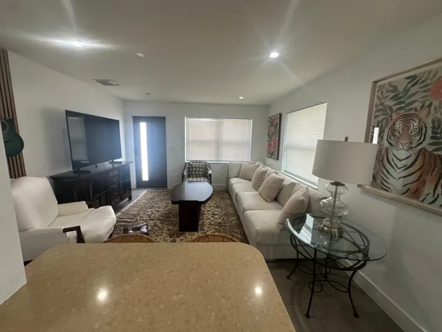 Kitchen / Living