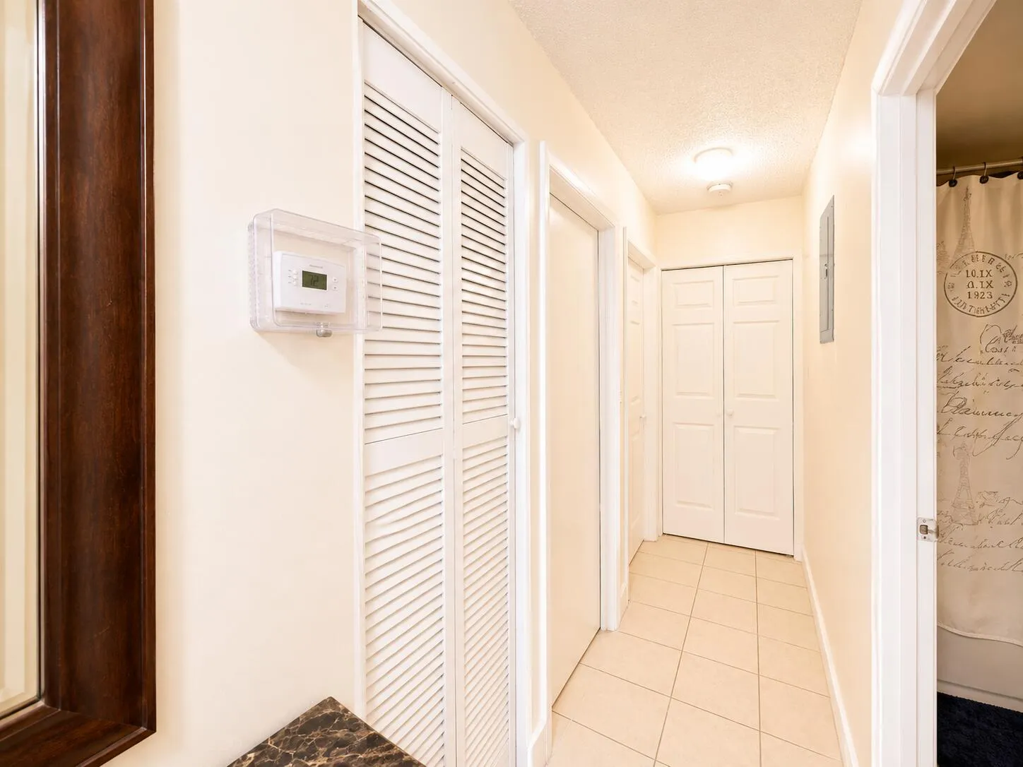 Hallway_room_2_and_3