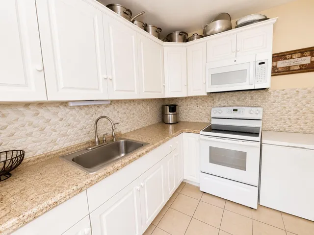 Kitchen_Pompano_1