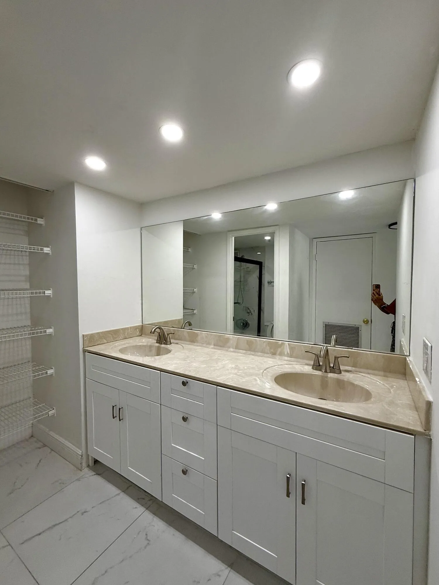 Primary bath