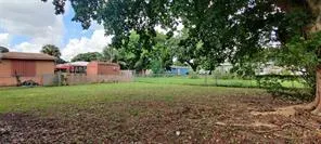 Spacious backyard