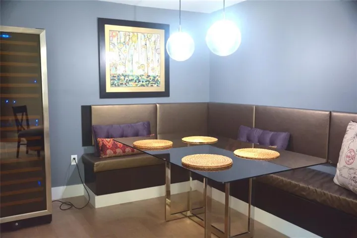 banquette seating