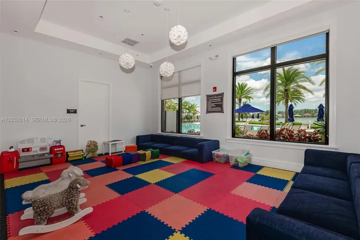KIDS ROOM