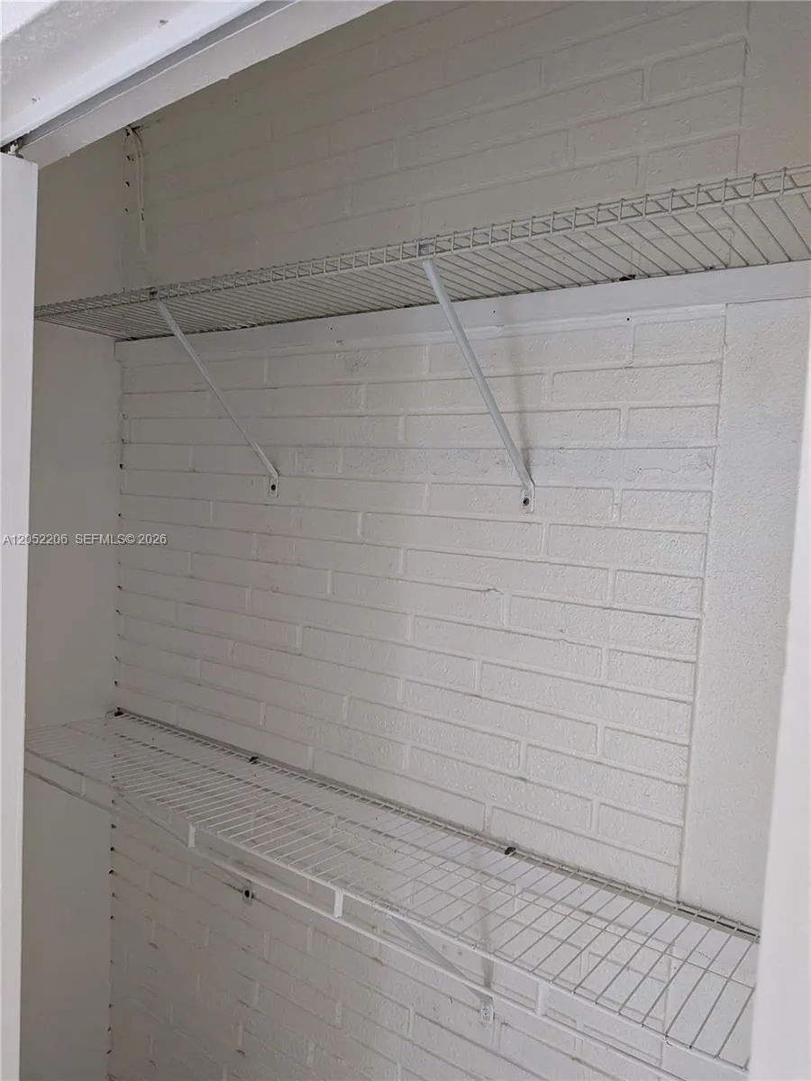 2 Shelf closet
