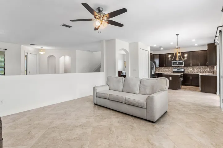 011-5428SandbirchWay-LakeWorth-FL-33463-