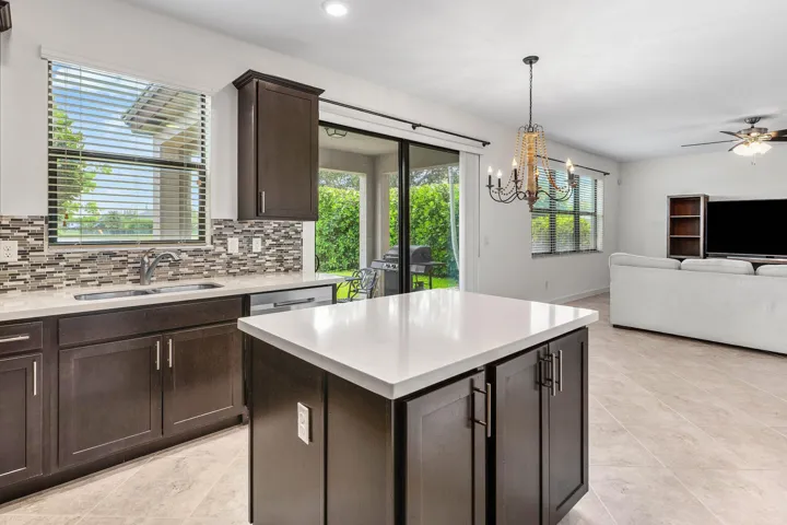 014-5428SandbirchWay-LakeWorth-FL-33463-