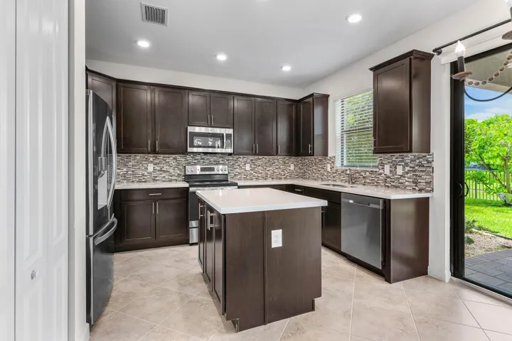 013-5428SandbirchWay-LakeWorth-FL-33463-
