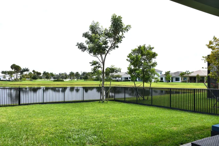 WATER VIEW BACKYARD