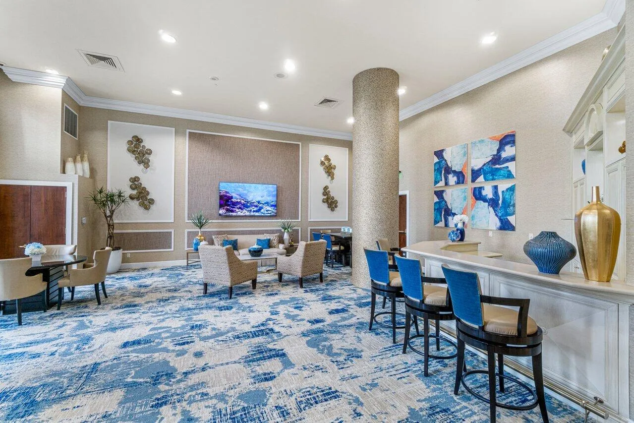 PARTY ROOM