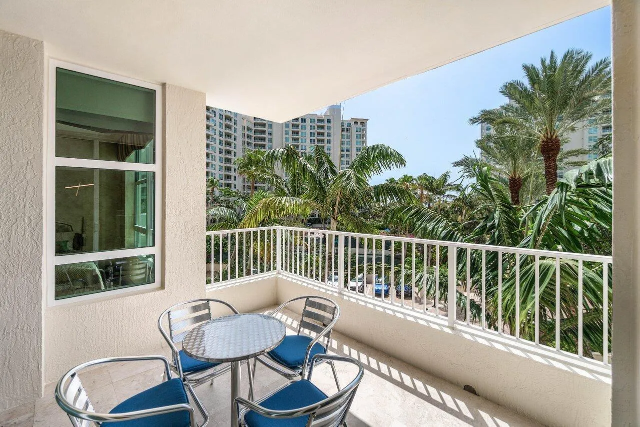THE TWO BALCONIES ALLOW BEAUTIFUL NATURAL LIGHT THROUGHOUT