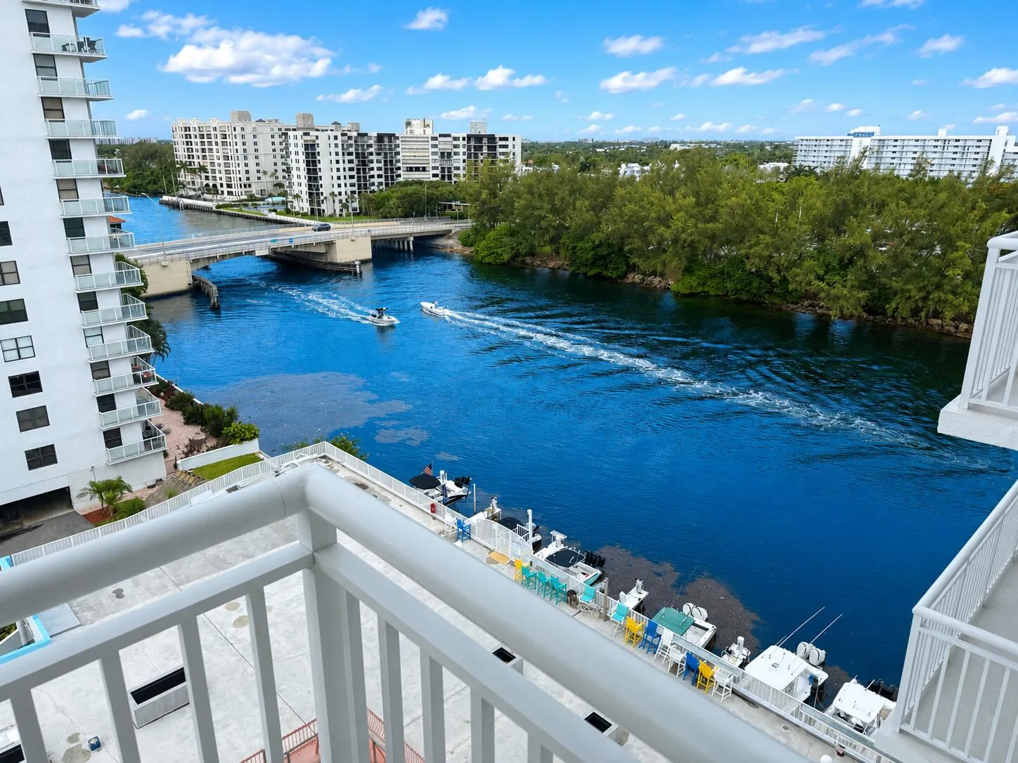 Intracoastal 1002 Deck