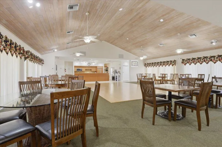 Clubhouse Ballroom- Meeting Room