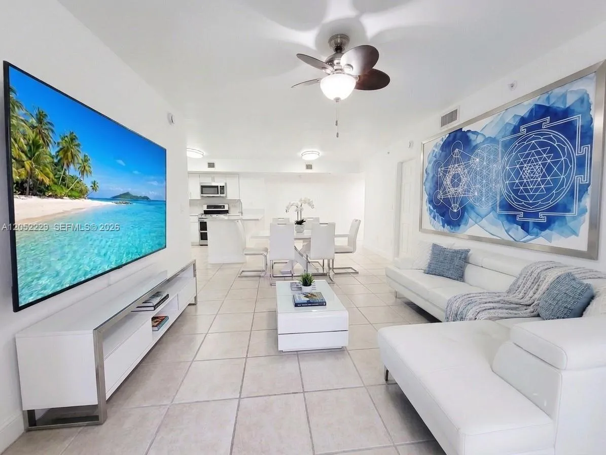 LIVING ROOM/DINING AREA