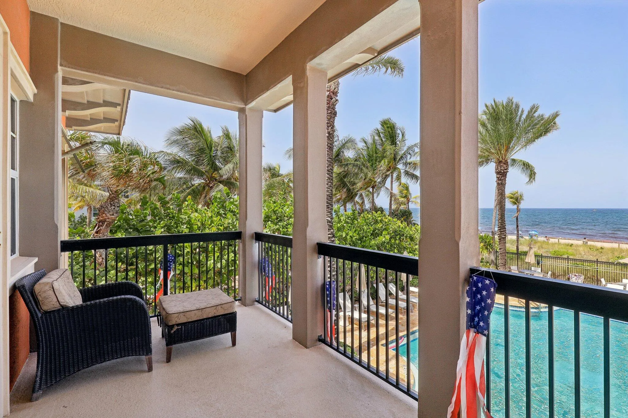 Community Room/Balcony